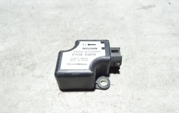 Nissan X-Trail T30 ESP acceleration yaw rate sensor 47930EQ010