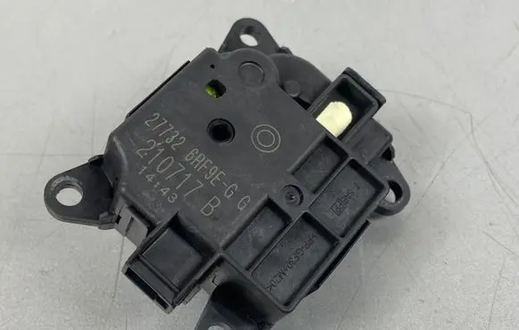 Nissan X-Trail T33 Air flap motor/actuator 277326RF9EGG