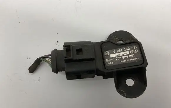 Volkswagen Caddy Air pressure sensor 0261230031 06B906051 20052AT9