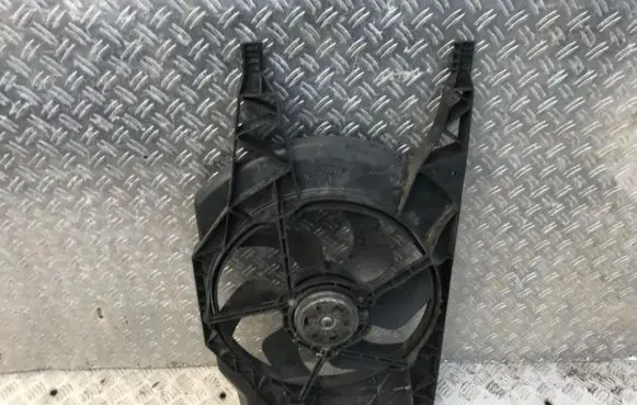 Renault Vel Satis Radiator cooling fan shroud 8200025636