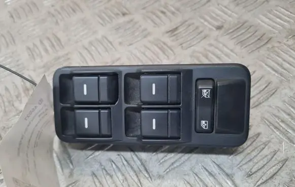 Land Rover Discovery 3 - LR3 Electric window control switch 
