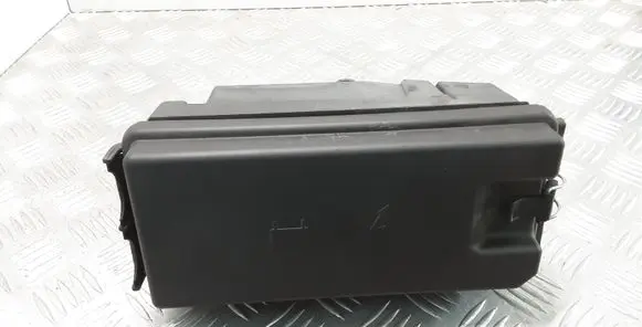 Mercedes-Benz R W251 Fuse box set 1645400182 2515400524