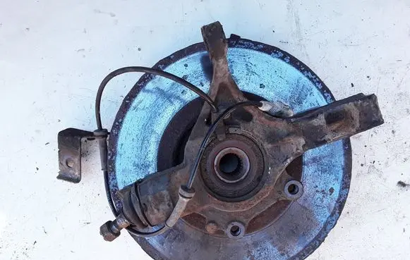 Peugeot 307 Front wheel hub