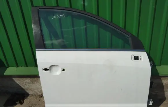 Opel Antara Front door