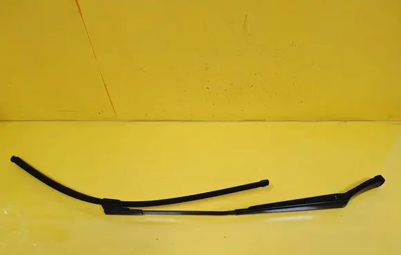 Volkswagen Touran I Front wiper blade arm 1T0955409A