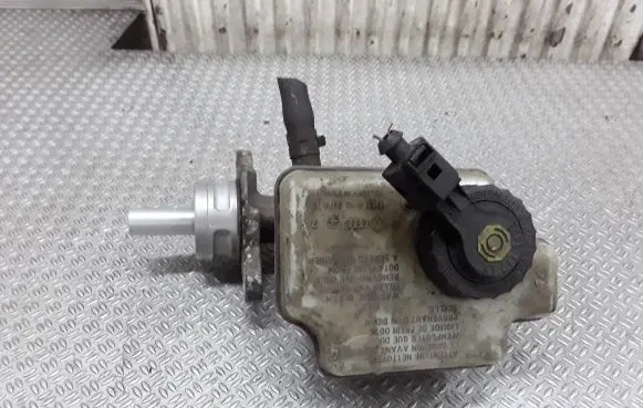 Volkswagen Golf V Master brake cylinder 1K1611301C