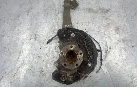 BMW 5 F10 F11 Front wheel hub 