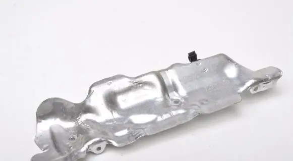 Volvo XC60 Heat shield in engine bay 31493567