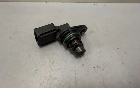 Volkswagen Caddy Camshaft position sensor 030907601E