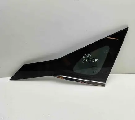 Nissan Qashqai J12 Rear side window 833006UA0A
