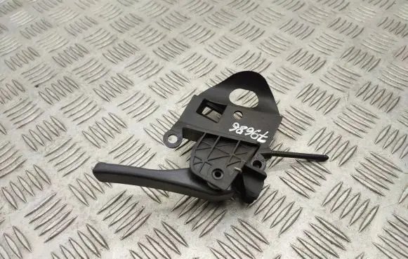 Citroen Berlingo Engine bonnet (hood) release handle
