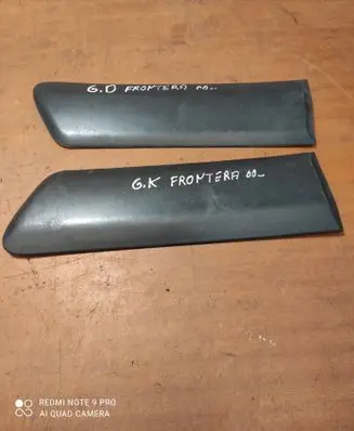 Rear fender molding trim