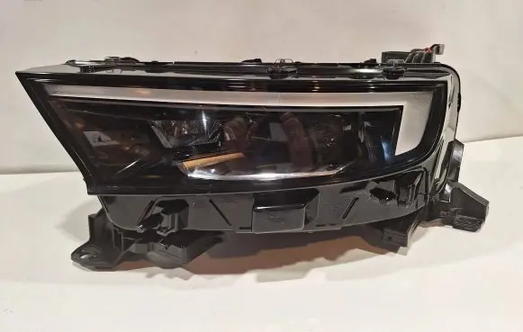 Opel Mokka B Headlight/headlamp 9834016880