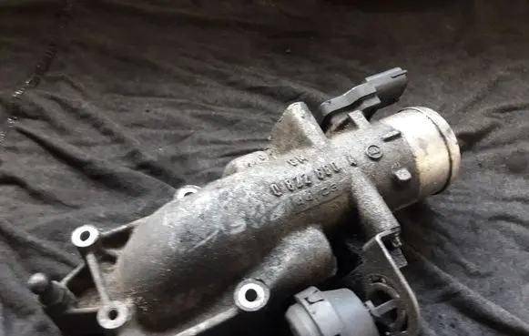 Opel Zafira A Engine shut-off valve 08226804