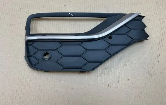 Volkswagen Amarok Front fog light trim/grill 2H6807490F
