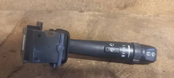 Volvo XC90 Wiper control stalk 30768101 05W47D