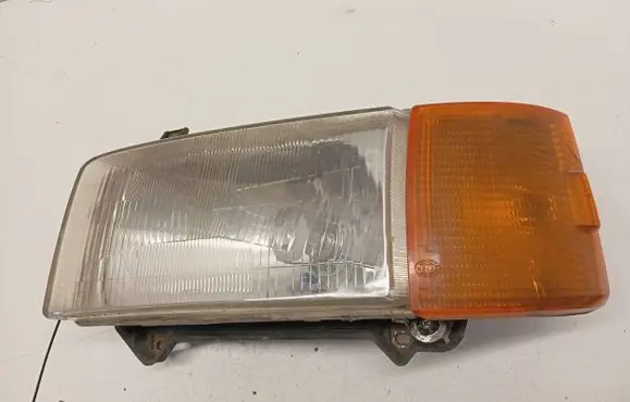Volkswagen Transporter - Caravelle T4 Headlight/headlamp 9GH117357