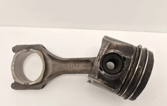 Opel Insignia B Piston with connecting rod 0687776302