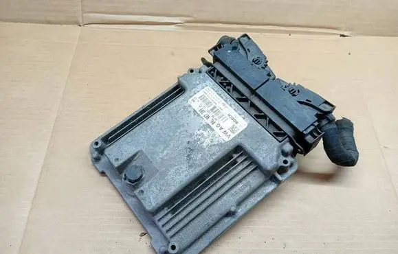 Audi A4 S4 B9 Engine control unit/module 04L907309L 0281030258