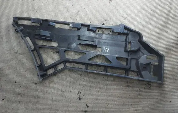 Volkswagen Touran I Front bumper mounting bracket 1T0807177