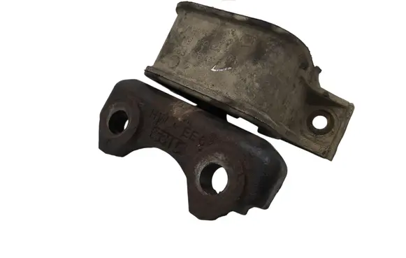 Opel Meriva A Engine mount bracket