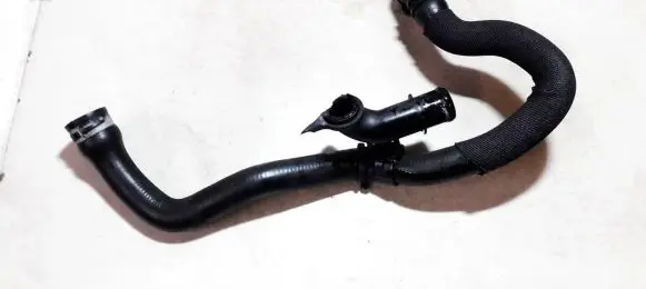 Mercedes-Benz C W203 Engine coolant pipe/hose