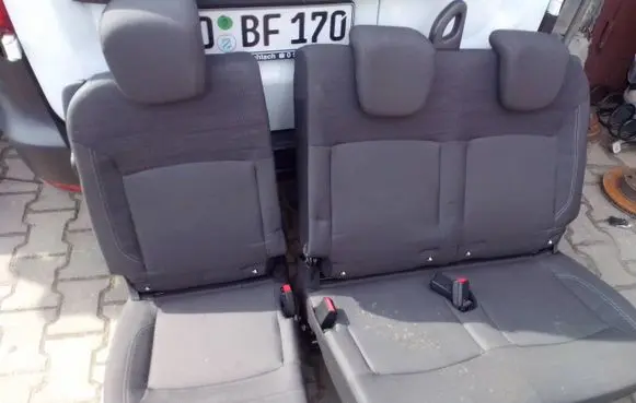 Dacia Lodgy Second row seats 