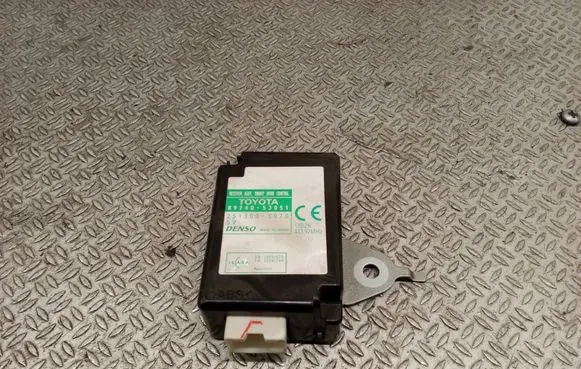 Lexus IS 220D-250-350 Door control unit/module 8974053051
