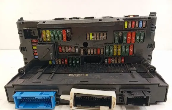 BMW 5 F10 F11 Fuse module 17033442E