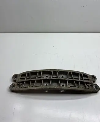 Lexus GS 300 350 430 450H Gearbox mounting bracket 5725530130