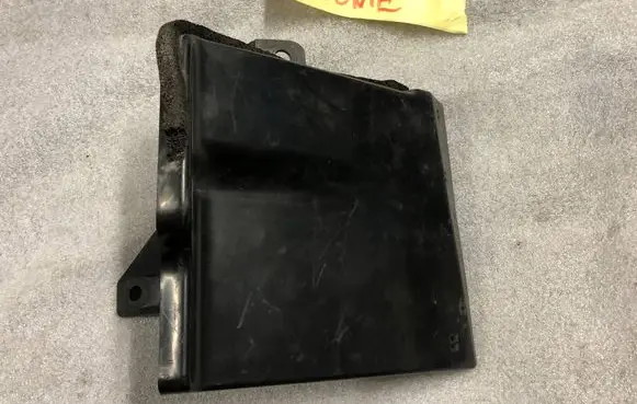 Nissan Qashqai Radiator trim 62823BR31A