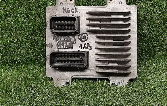 Opel Astra J Engine control unit/module ECU 12638807 12636386