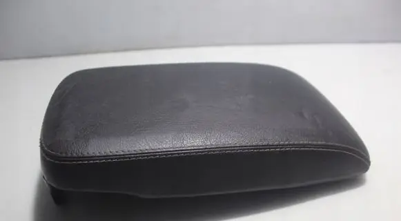 Mazda CX-7 Armrest
