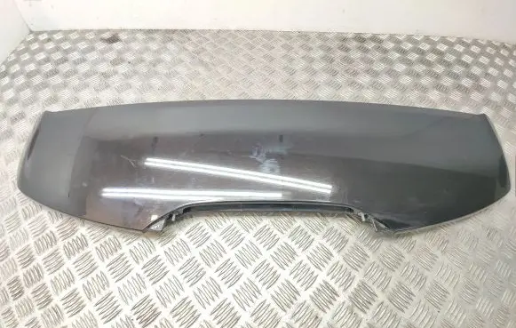 Tailgate/trunk spoiler