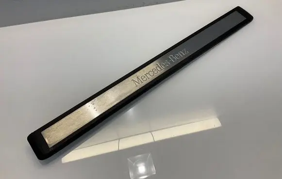 Mercedes-Benz E W211 Side skirt front trim 2116801435 A2116801435