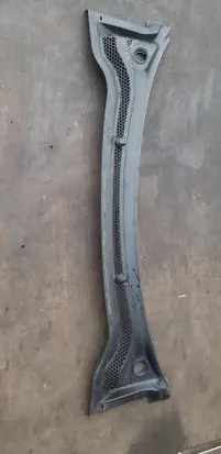 Peugeot RCZ Wiper trim YM21605080