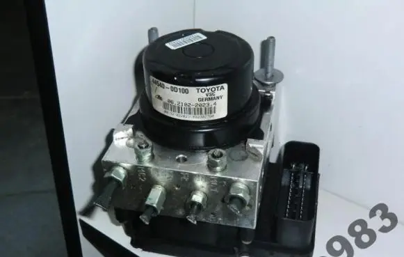 Toyota Yaris ABS Pump 44540-0D100