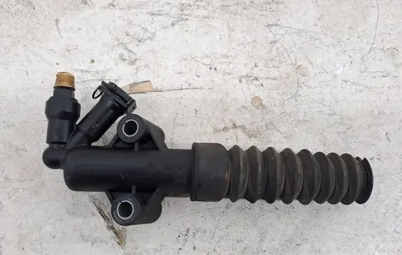 Citroen C3 Clutch master cylinder 9812975980