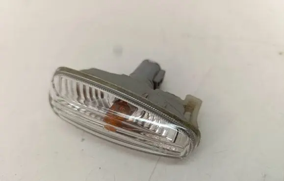 KIA Rio Front fender indicator light 923031W