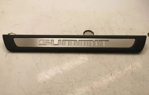 Jeep Grand Cherokee Front sill trim cover P5SQ04DX9AC