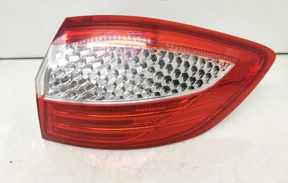 Ford Mondeo MK IV Rear/tail lights 7S7113404B