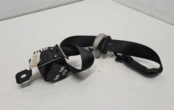 KIA Sportage Rear seatbelt 898203U200ED