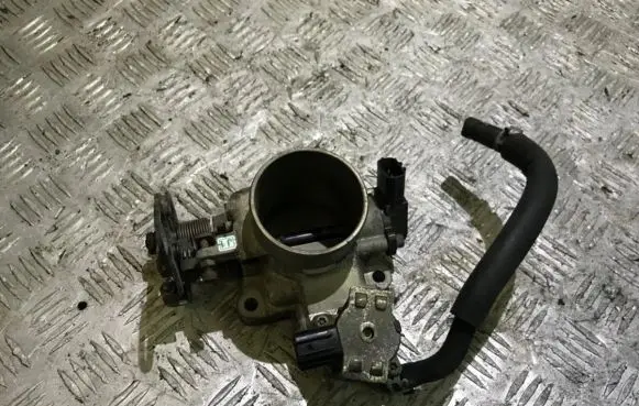 Mazda 626 Throttle valve e0t41572 7507