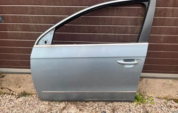 Volkswagen PASSAT B6 Front door