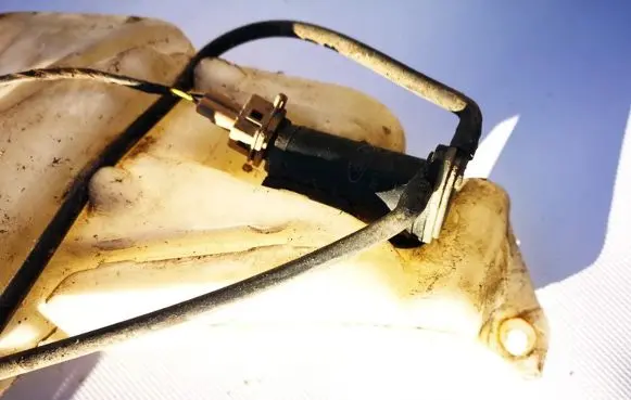 Ford Focus Windscreen/windshield washer pump