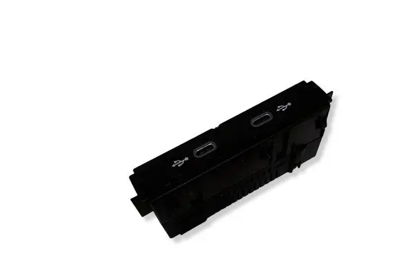 Volkswagen PASSAT B8 USB socket connector 5NA035700