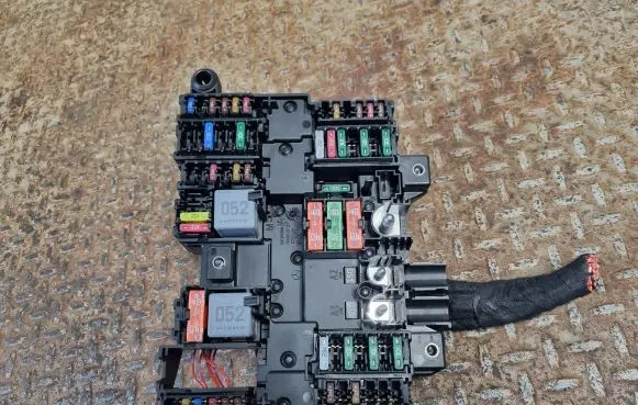 Mercedes-Benz A W177 Fuse module A1779061102
