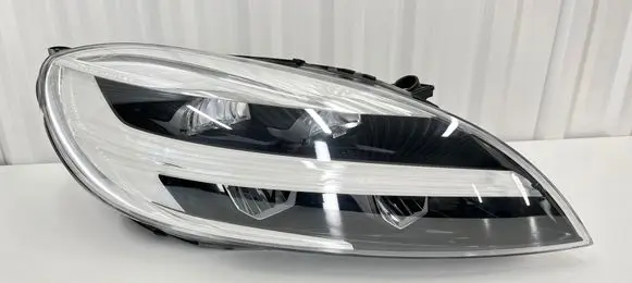 Volvo V40 Headlight/headlamp 31677019 610249L8