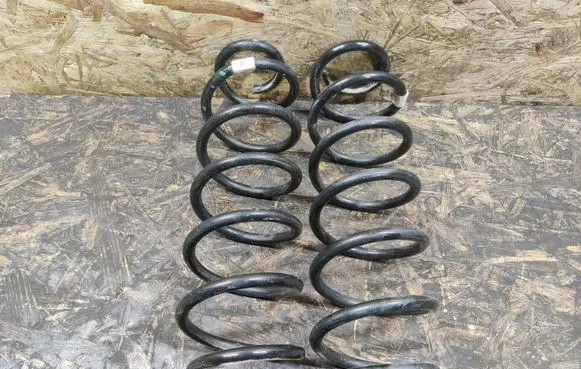 Volkswagen Golf VII Rear coil spring 5Q0511121