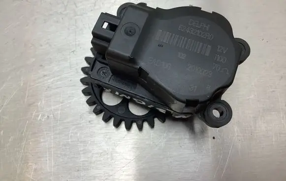 Opel Insignia A Air flap motor/actuator 52432102R0 2010023